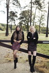 Кампания LolaLiza FW18/19 (наряды и образы: юбка-шотландка цвета фуксии, чёрные полусапоги, чёрные сапоги-чулки, блонд (цвет волос))