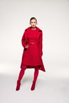 Lookbook von Orsay 11-12/2018 (Looks: roter Mantel, rotes Kleid, rote Strumpfhose, rote Stiefeletten, roter Gürtel)