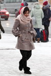 Вулична мода під снігопадом. Грудень 2018 у Мінську (наряди й образи: сіре пальто)