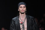 Паказ Y Plus By Yakup Bicer — MBFW Istanbul SS2020