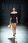 Показ BENDUS — Ukrainian Fashion Week SS20 (наряды и образы: чёрные туфли, чёрное коктейльное платье мини)