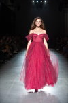 Dafna May show — Ukrainian Fashion Week SS20 (looks: raspberryevening dress)