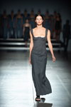 Pokaz GASANOVA — Ukrainian Fashion Week SS20 (ubrania i obraz: sukienka czarna)