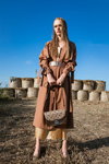 Look’n’Book by Anna Bell photoshoot — Wow Show (looks: brown coat)