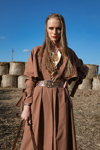 Look’n’Book by Anna Bell photoshoot — Wow Show (looks: brown coat)