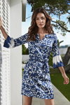 Kampania Caroline Biss SS2019 (ubrania i obraz: sukienka niebiesko-biała)