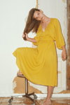 Kampania Graumann Design SS 2019 (ubrania i obraz: sukienka żółta)