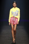 Custo Barcelona show — MBFW Madrid SS2021 (looks: pink transparent shorts, gold sandals, yellow hoody with slogan)