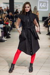 Street Fashion Show 2020 в Санкт-Петербурге (наряды и образы: чёрное платье, красные легинсы)
