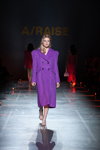 Desfile de A/RAISE — Ukrainian Fashion Week FW20/21 (looks: abrigo violeta)