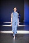 Pokaz JULIYA KROS — Ukrainian Fashion Week NoSS (ubrania i obraz: sukienka błękitna)