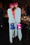 Aya Suzuki, Amy Suzuki. Goście Vogue YOOX Challenge (ubrania i obraz: spodnium błękitne)