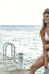 Kampania strojów kąpielowych Banana Moon SS 2020 (ubrania i obraz: strój kąpielowy różowy)
