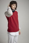 Лукбук Celtic & Co AW 20/21 (наряды и образы: белые брюки, бордовый джемпер, белая блуза)