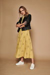 Лукбук M&Co SS 2020 (наряды и образы: чёрная кожаная косуха, желтое платье в горошек миди)