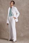 Лукбук Marks & Spencer SS 2020 (наряды и образы: белый брючный костюм, белые сандалии)