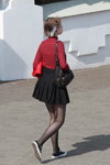 Moda en la calle en Minsk. 05/2020. Parte 1 (looks: , falda negra corta, pantis transparentes negros, , )