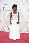 Виола Дэвис. Церемония открытия — Оскар 2021 (наряды и образы: белое вечернее платье, белый клатч)