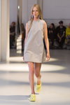 Показ Remain — Copenhagen Fashion Week Digital Runway SS22 (наряди й образи: сіра сукня міні)