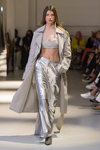 Показ Remain — Copenhagen Fashion Week Digital Runway SS22 (наряды и образы: серебряные брюки, серый плащ)