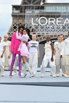 Cindy Bruna y Luma Grothe. "Le Défilé L'Oréal Paris" — Paris Fashion Week (Women) ss22