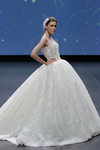 Показ Amelia Casablanca — VBBFW 2020 (наряди й образи: біла весільна сукня)