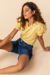 Лукбук Roman Originals SS 2021 (наряди й образи: жовтий топ, сіні джинсові шорти)