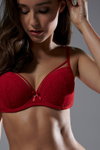 SiNSAY Underwear lingerie lookbook (looks: red bra)