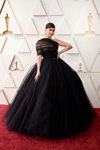 Ceremonia de apertura — Premios Óscar 2022. Parte 2 (looks: vestido de noche negro)