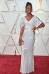 Jessie James Combs. Ceremonia de apertura — Premios Óscar 2022. Parte 2 (looks: vestido de noche blanco)