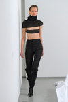 Pokaz A. ROEGE HOVE — Copenhagen Fashion Week AW22 (ubrania i obraz: spodnie czarne)