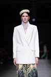 Pokaz Moel Bosh — Riga Fashion Week AW22/23 (ubrania i obraz: żakiet biały)