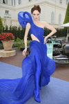 Coco Rocha. amfAR Gala Cannes 2023 (ubrania i obraz: suknia wieczorowa niebieska)