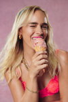 Scoops. Boux Avenue lingerie campaign (looks: fuchsia bra, blond hair)