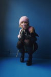 Rita Ora. Kampagne von RITA ORA X PRIMARK (Looks: schwarze Overknees, schwarze Stiefel, rosane Mütze)