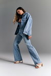 Denim Days. Kampania SiNSAY (ubrania i obraz: kurtka dżinsowa błękitna, jeansy błękitne)