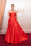 Eröffnung — Oscarverleihung 2025 (Looks: rotes Abendkleid)