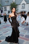 Azazie Ball (Looks: schwarzes Abendkleid)