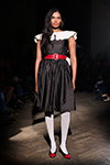 Показ Caro Editions — Copenhagen Fashion Week AW26 (наряды и образы: белые колготки в горошек)