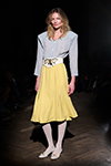 Показ Caro Editions — Copenhagen Fashion Week AW26 (наряды и образы: белые колготки в горошек)