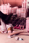 Адрыяна Ліма. The VS Icon Shoppe. Кампанія бялізны Victoria's Secret (нарады і вобразы: ружовыя гальфіны)